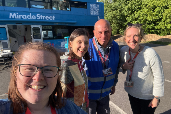 Bus 600 x 400 (1) MS Bus